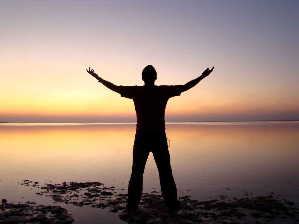 Je vous invite à explorer cette voie du corps qui libère la mémoire, et à faire l’expérience de ce que veut dire vivre libre dans son propre corps.